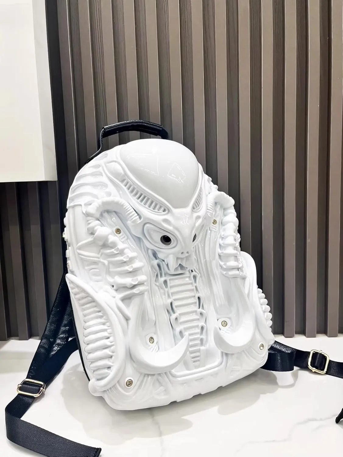 3D Xenomorph Shaped Backpack Steam Punk for Men Women Y2K Personality Travel Handbag PVC Unique Novelty Alien Purse (white)