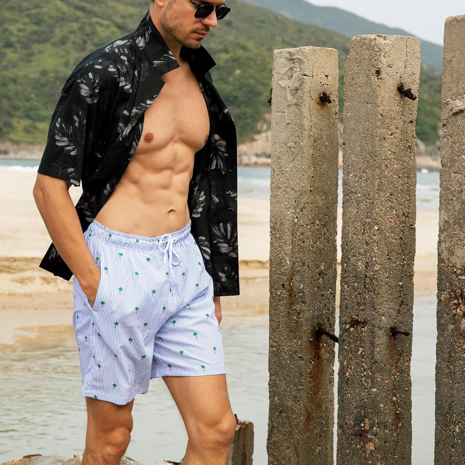 BRISIRA Mens Swim Trunks Swim Shorts 7 inch Compression Liner Bathing Suit Beach Shorts Swimwear Stretch Quick Dry Pockets