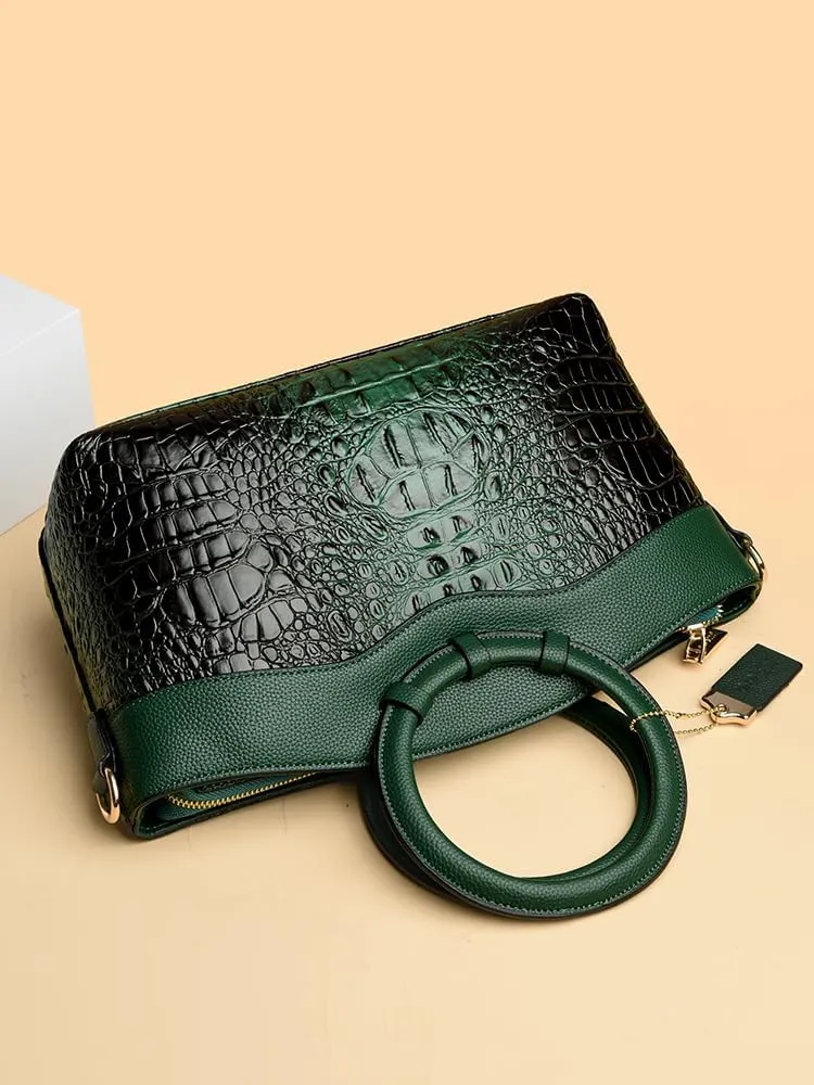 Fashionable Crocodile Handbags: Large Capacity Women's Crossbody Leather Bags with Shoulder Strap Design