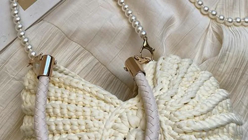 Handwoven Seashell Bag for Women Crochet Beach Bag Boho Clutch with Pearl Strap Leather Handle Unique Design 2025
