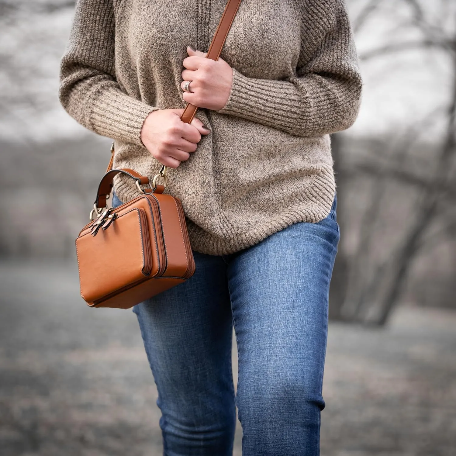 JESSIE & JAMES PANDORA Compact Concealed Carry Crossbody Satchel Purse