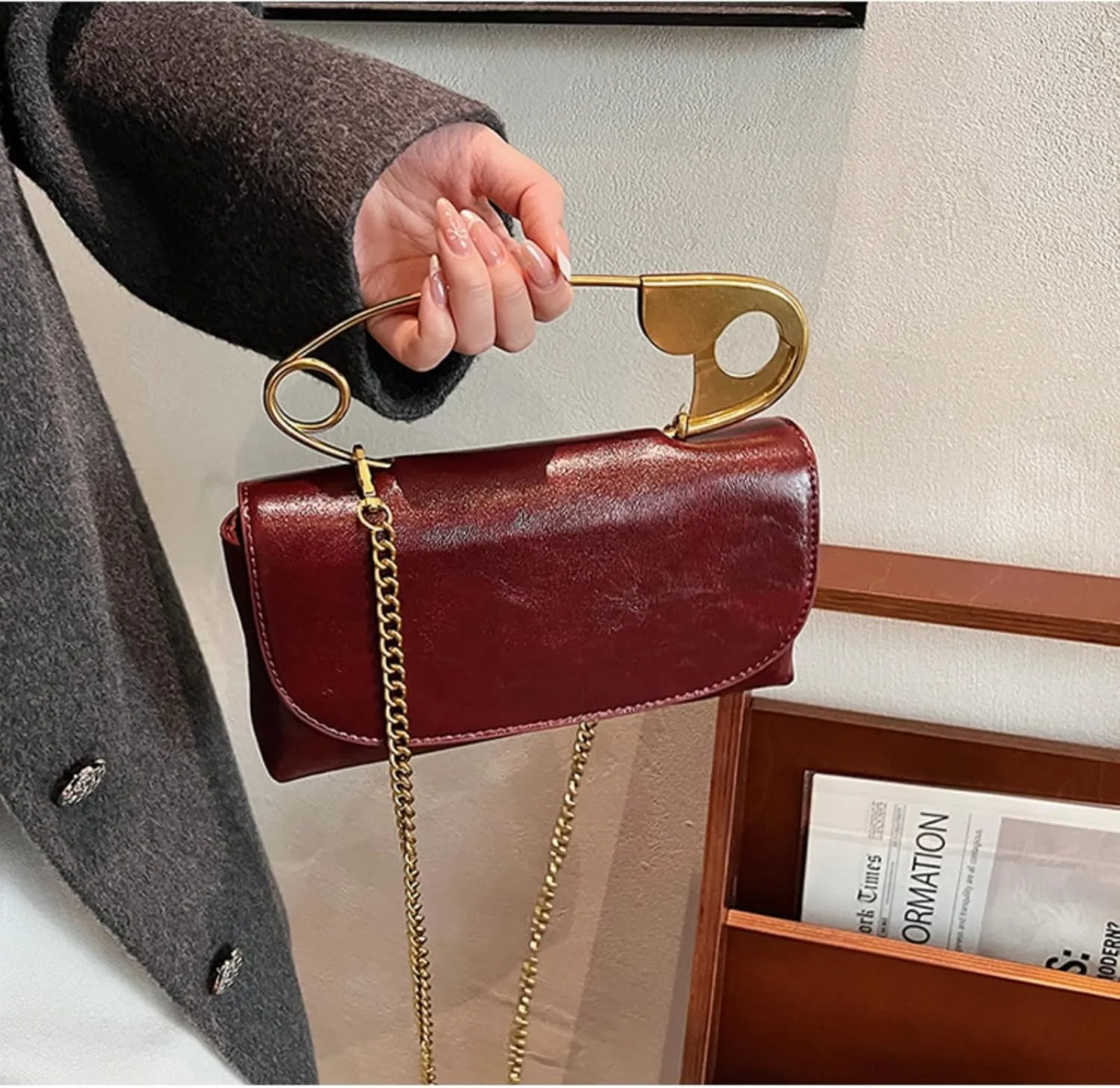 Leather Shoulder Bag for Women, Designer Flap Handbag with Chain, Crossbody Bag Purse Satchel Clutch