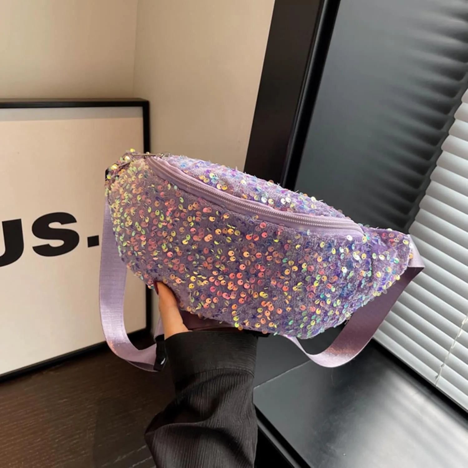 Sequins Glitter Waist Bag Fanny Pack for Women Girls Crossbody Belt Bag Chest Bag Phone Pouch for Travel Running Workout