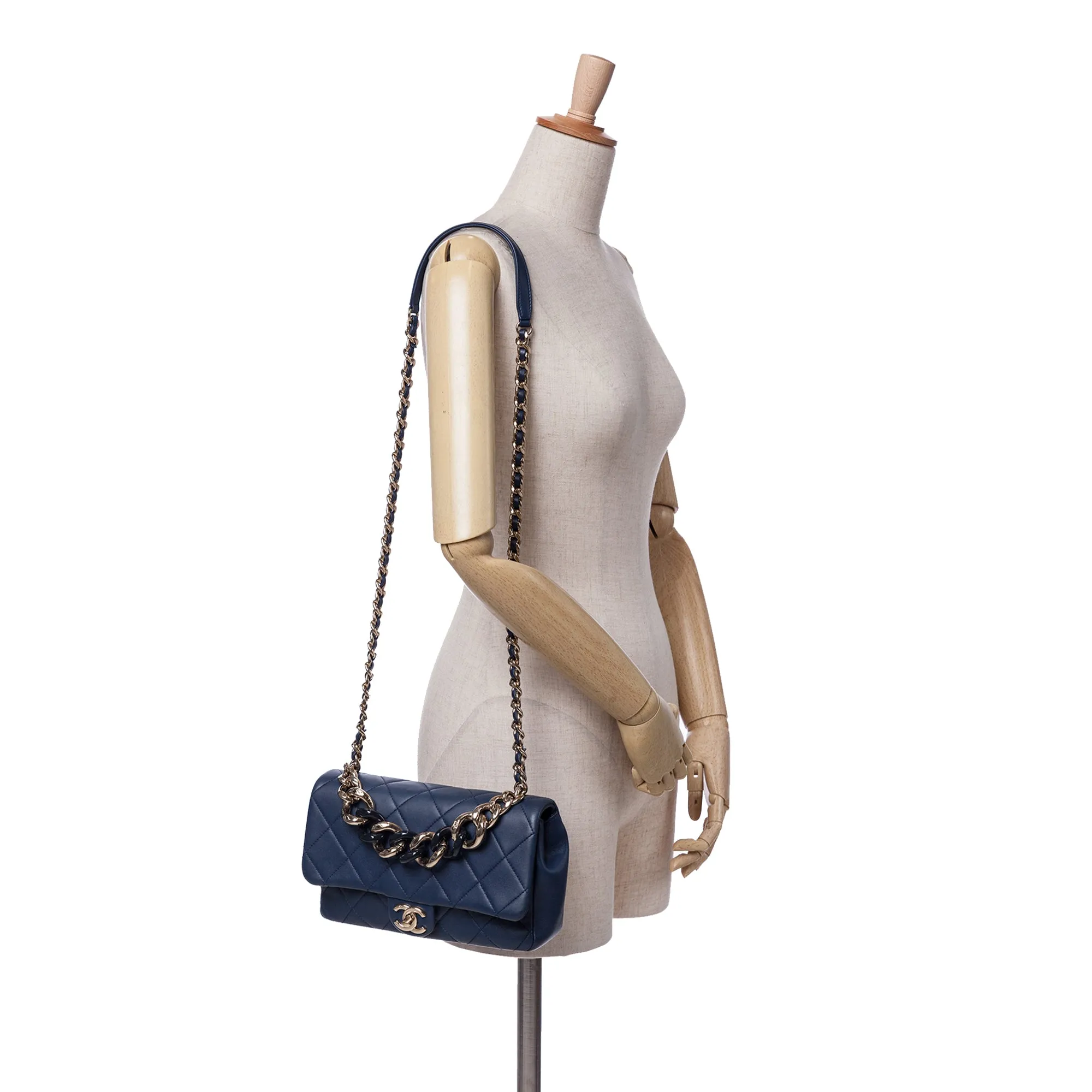 Small Lambskin Elegant Chain Single Flap
