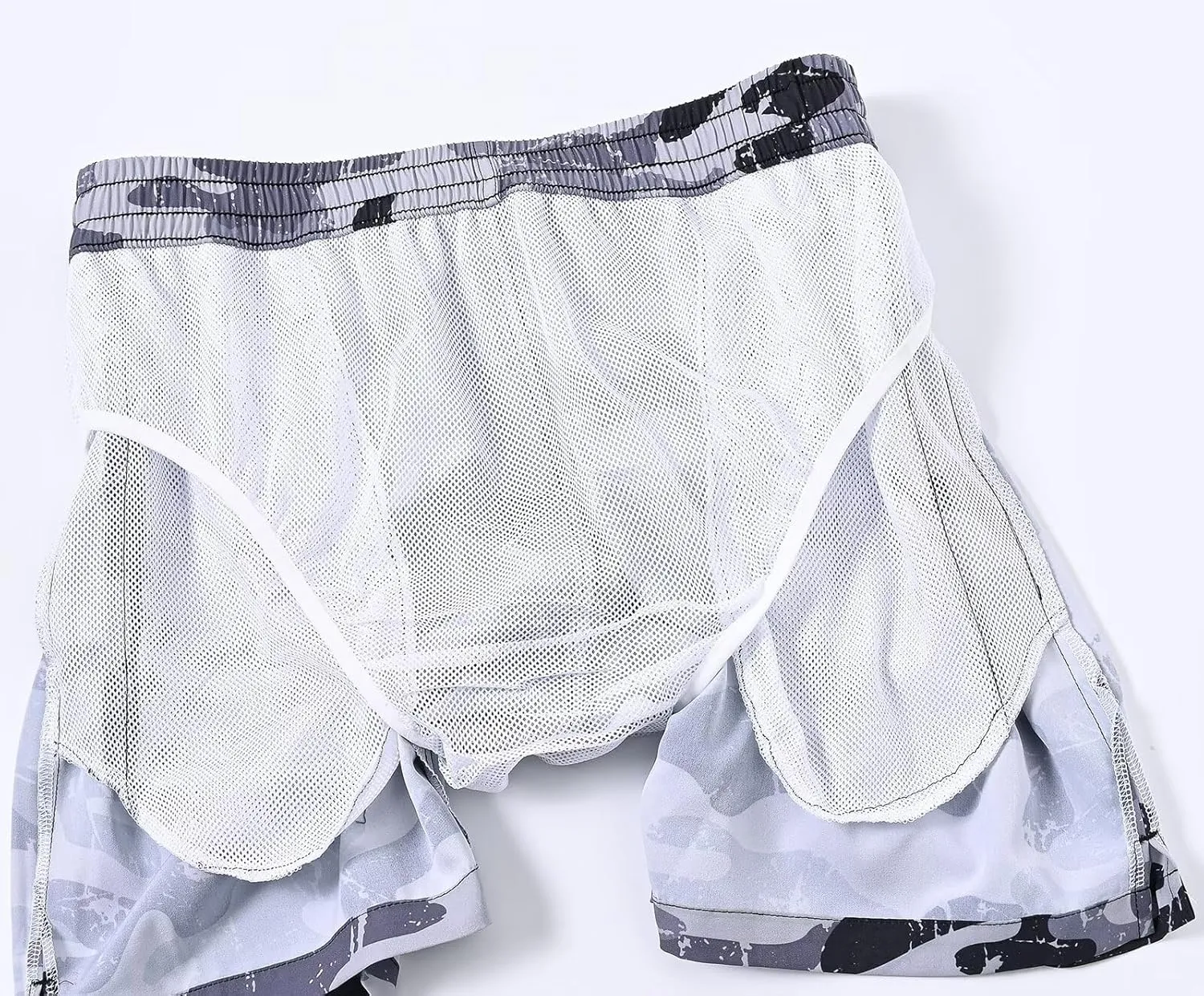 Tyhengta Men's Swim Trunks Quick Dry Beach Shorts with Zipper Pockets and Mesh Lining