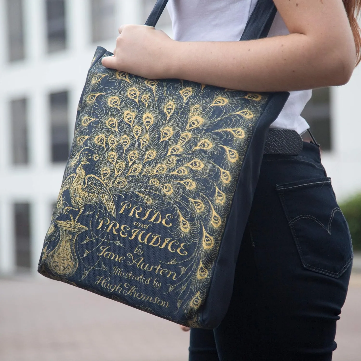 Well Read Book Themed Tote Bag for Book Lovers - Ideal Literary Gifts for Readers & Bookworms - Versatile Shoulder Bag