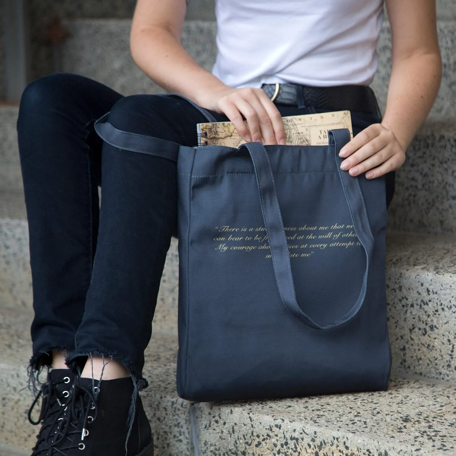 Well Read Book Themed Tote Bag for Book Lovers - Ideal Literary Gifts for Readers & Bookworms - Versatile Shoulder Bag