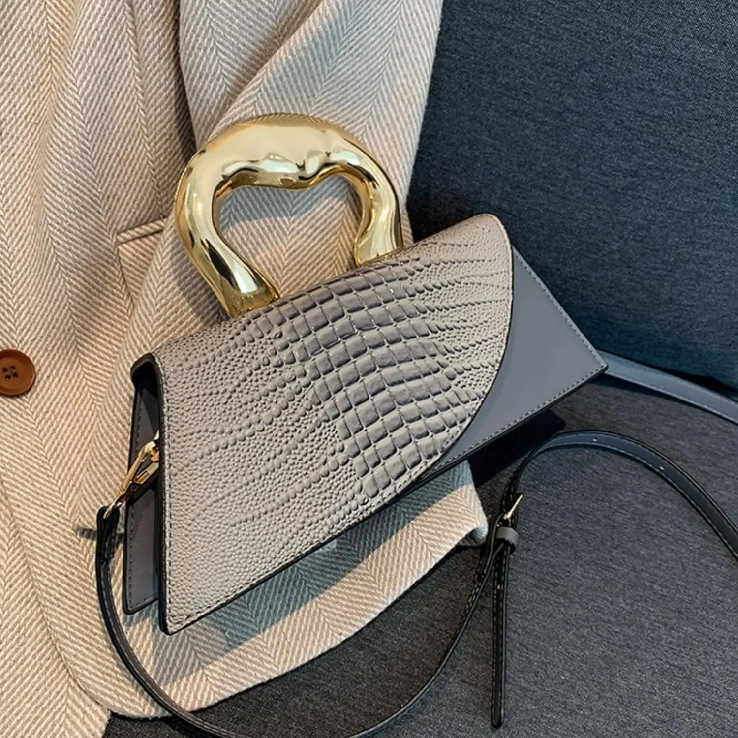 Women's Stylish Summer Bag, Versatile Handheld & Shoulder, Unique Design